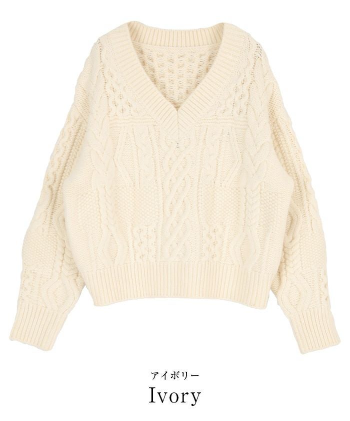 【ユーロ古着❗️】ヨーロッパ直輸入　美品！ウールケーブル編みローゲージ　ニット白 ユーロ古着❗️】ヨーロッパ直輸入 美品！ウールケーブル編み