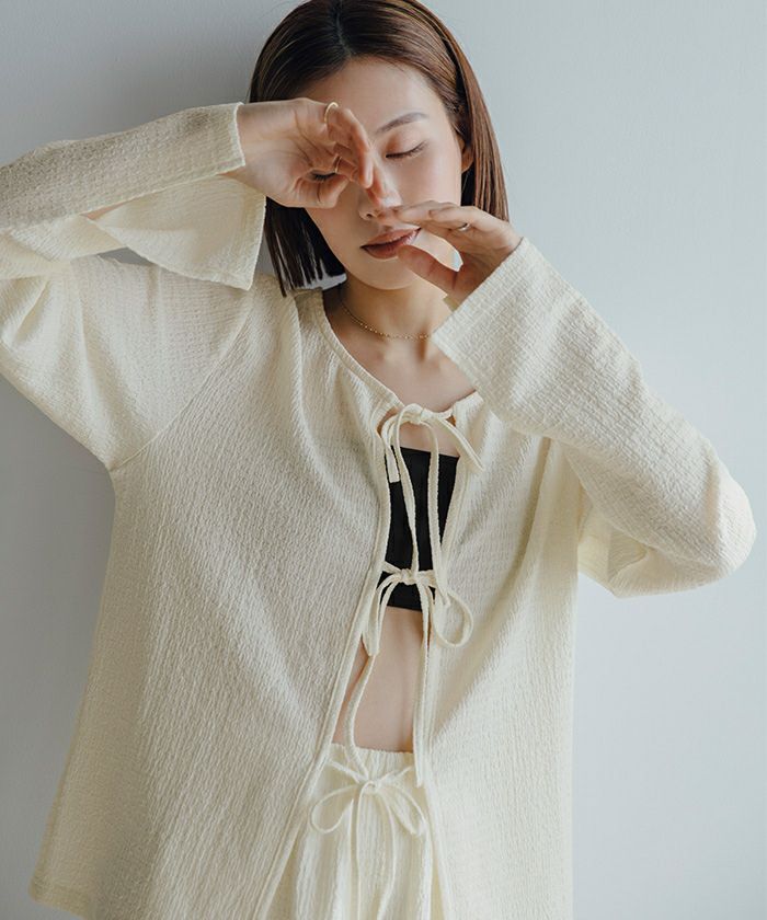 専用 emmi ラッシュガード セットアップ オフホワイト サイズ1 楽天市場】SALE40%OFF emmi yoga エミ ヨガ ハイネックラッシュガード