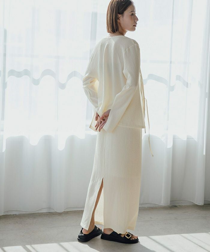 専用 emmi ラッシュガード セットアップ オフホワイト サイズ1 楽天市場】SALE40%OFF emmi yoga エミ ヨガ ハイネックラッシュガード