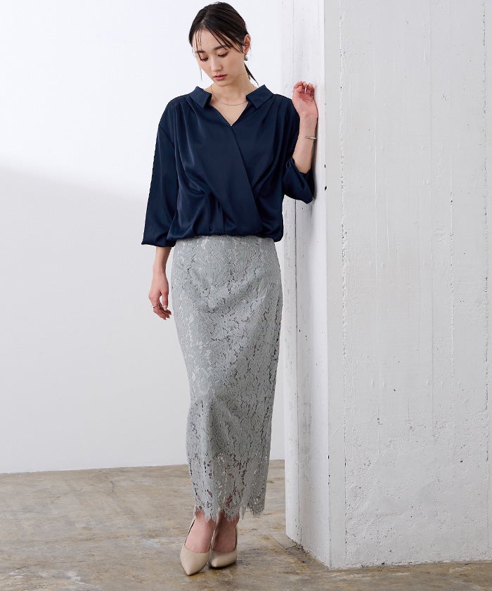 【新品 完売品】大人フェミニン◆上品な光沢◆サテン◆カシュクールブラウス サテンカシュクールブラウス | ur's（ユアーズ）