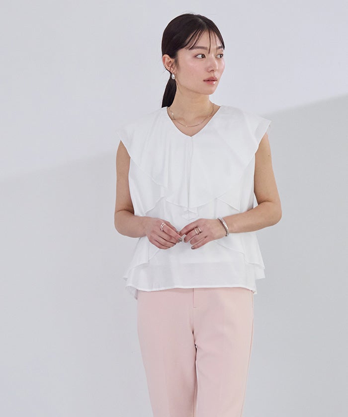 【未使用に近い】♡1er ArrondissementラッフルVネックブラウス♡ Vネックラッフルデザインブラウス【メール便可／100】 | ur's（ユアーズ）